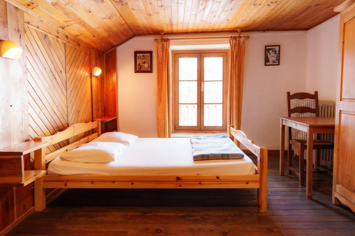 Auberge L'Estoilies แซ็ง-เวร็อง ภายนอก รูปภาพ